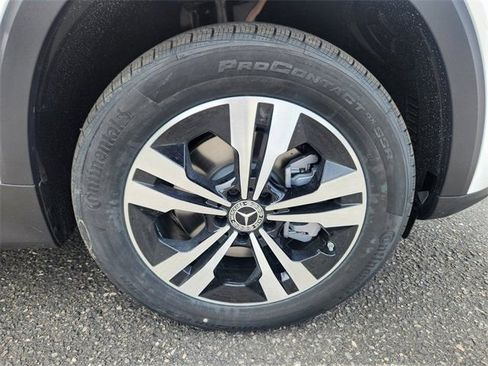 Used 2026 Mercedes-Benz GLB 250 4MATIC image 18