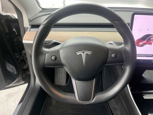 Used 2018 Tesla Model 3 Long Range RWD image 17