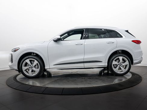 Used 2025 Audi Q5 Premium Plus AWD/4WD image 7