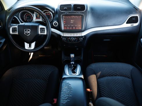 Used 2015 Dodge Journey SXT w/ Flexible Seating Group image 2