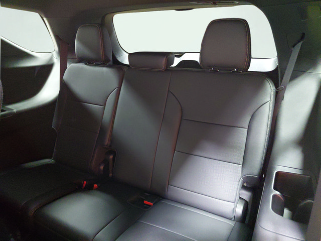 Used 2026 Chevrolet Traverse High Country w/ LPO, Floor Liner Package AWD/4WD image 20
