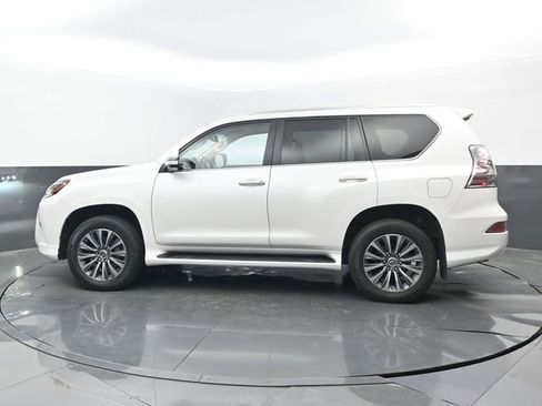 Used 2022 Lexus GX 460 Luxury w/ Accessory Package image 7