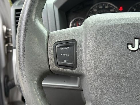 Used 2006 Jeep Grand Cherokee Limited image 14