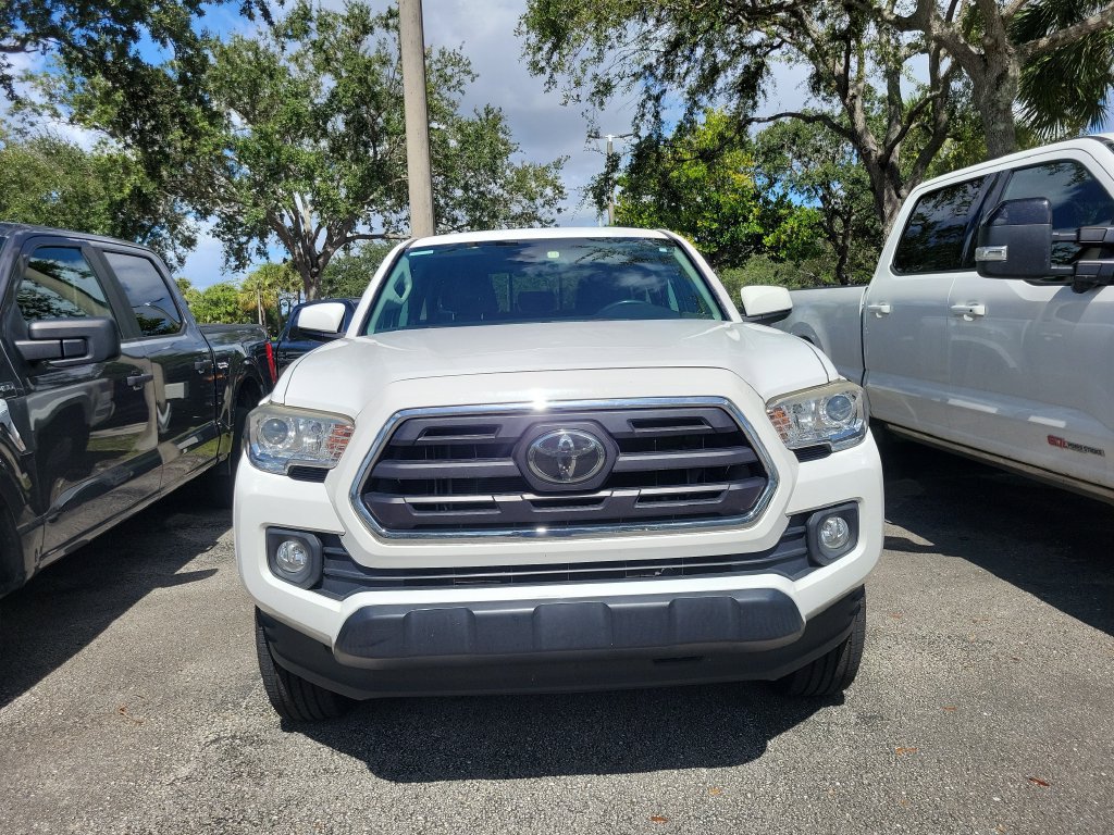 Used 2019 Toyota Tacoma SR5 RWD image 2