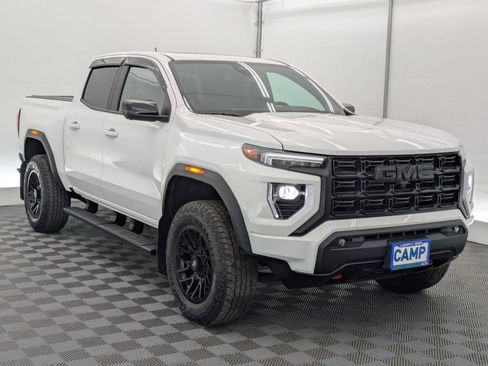 Used 2024 GMC Canyon AT4 w/ AT4 Premium Package AWD/4WD image 8