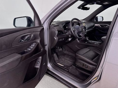 Used 2023 Chevrolet Traverse Premier w/ Redline Edition FWD image 3