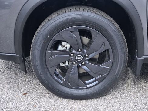 New 2026 Nissan Rogue SV FWD image 7