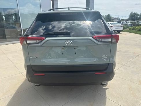 Used 2019 Toyota RAV4 XLE Premium w/ Cold Weather Package AWD/4WD image 6