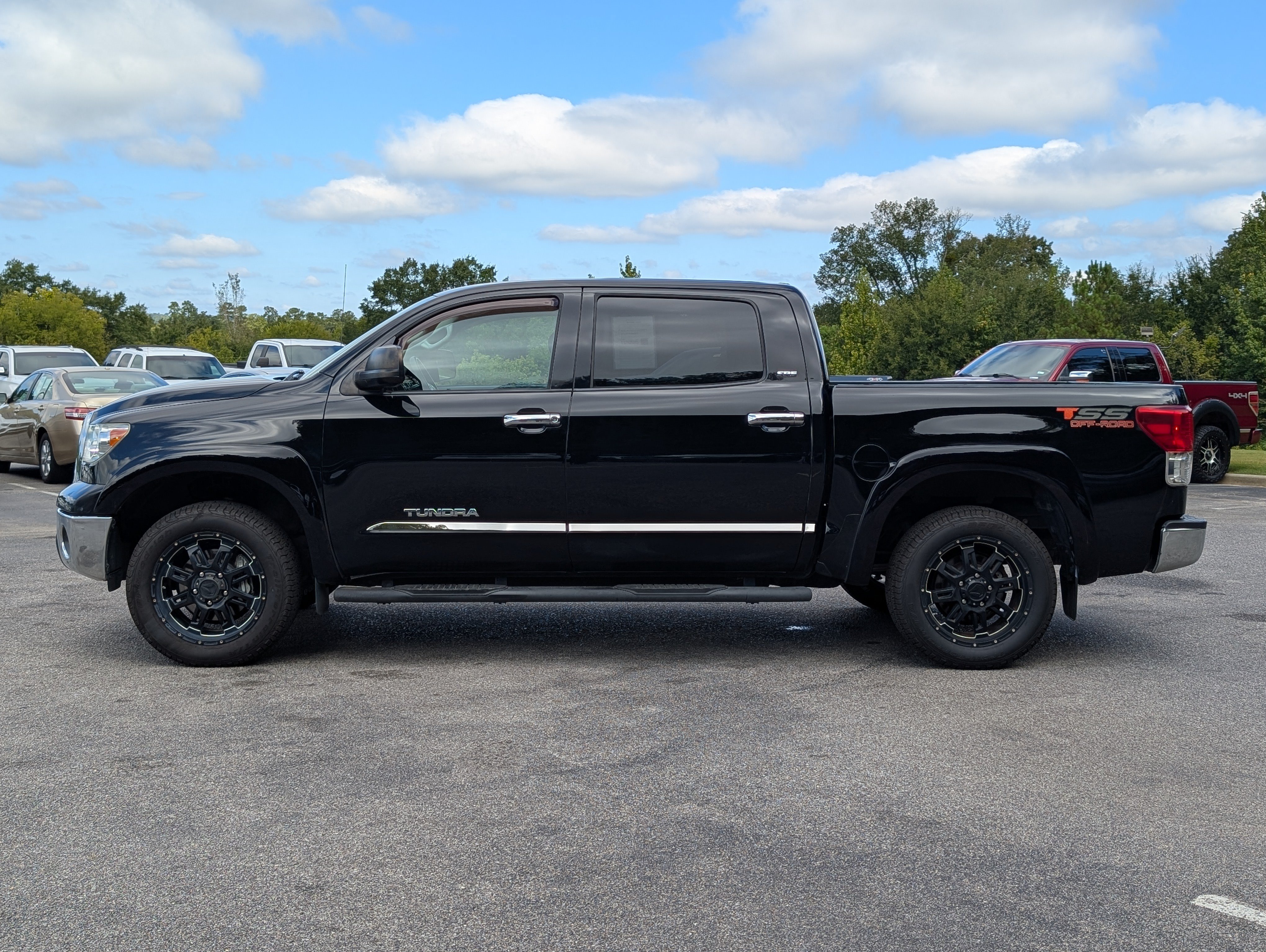 Used 2013 Toyota Tundra 2WD CrewMax w/ SR5 Pkg image 6