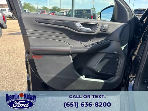 Used 2024 Ford Escape ST-Line Select w/ Tech Pack #2 AWD/4WD image 28