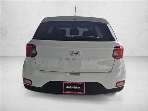 New 2026 Hyundai Venue SE image 8