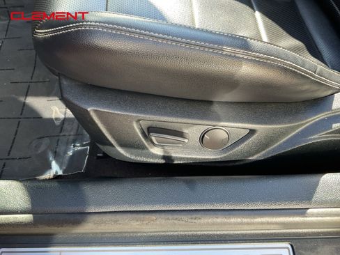 Used 2022 Ford Mustang Premium image 17