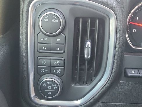 Used 2022 Chevrolet Silverado 2500 High Country w/ Technology Package AWD/4WD image 24