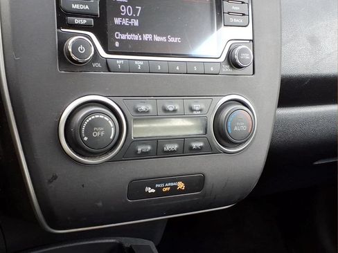 Used 2016 Nissan Leaf S w/ Charger Package FWD image 6