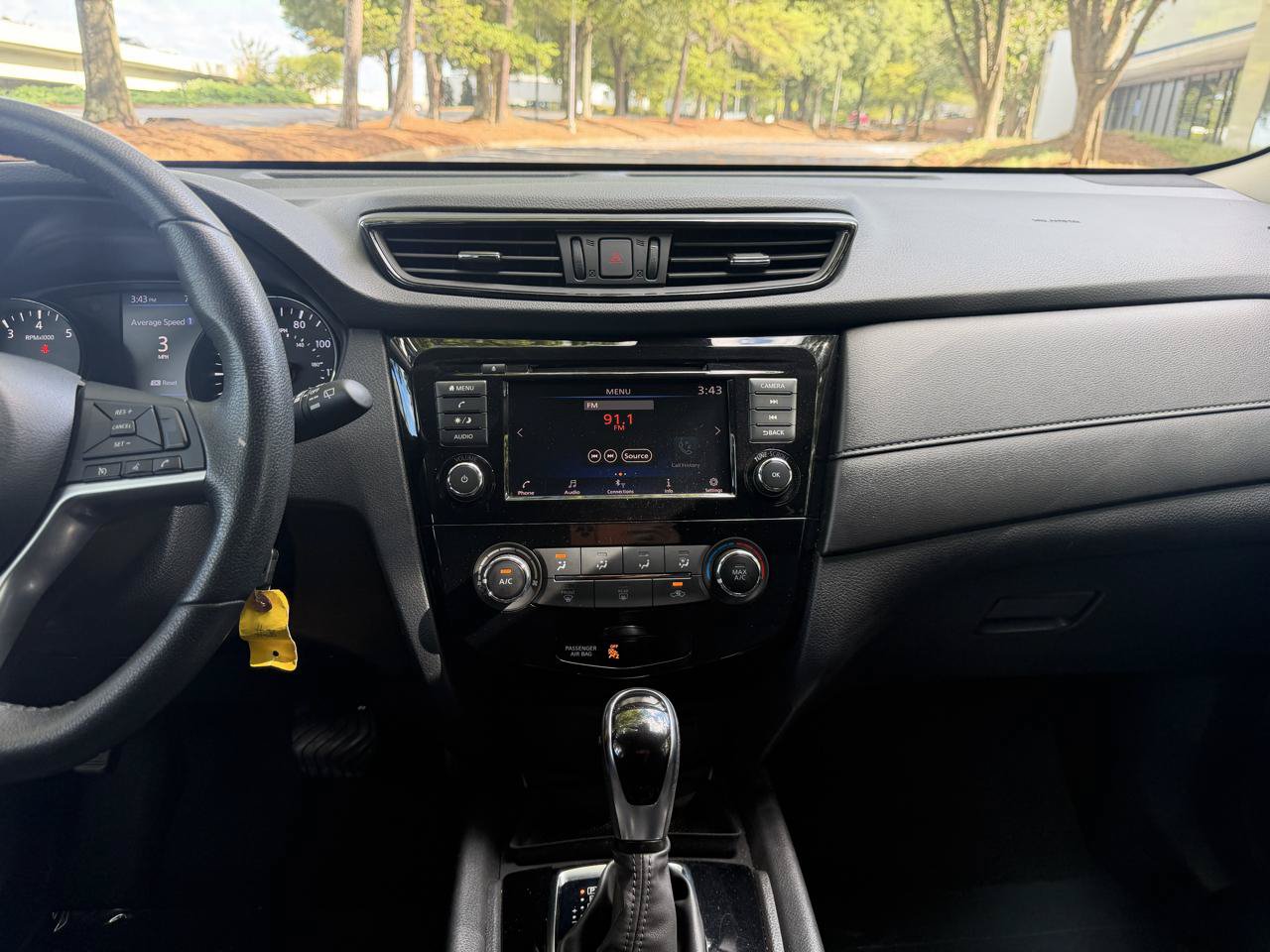 Used 2020 Nissan Rogue S w/ Special Edition Package FWD image 23