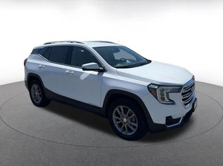 Used 2024 GMC Terrain SLT video 2