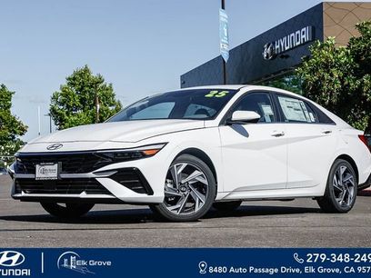 New 2025 Hyundai Elantra SEL w/ Cargo Package
