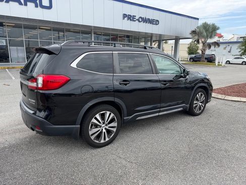 Used 2022 Subaru Ascent Limited w/ Technology Package AWD/4WD image 3