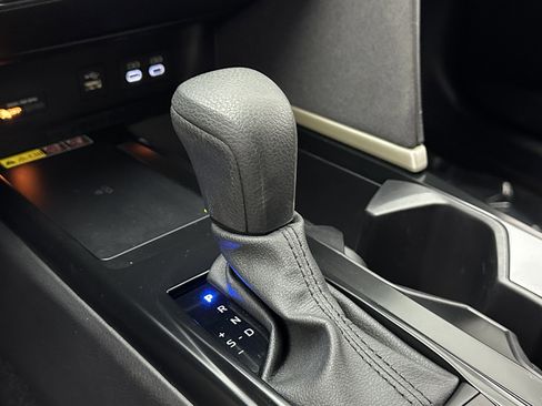 Used 2025 Toyota Camry LE image 17