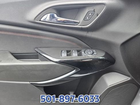 Used 2025 Chevrolet Trax RS w/ Sunroof Package FWD image 30