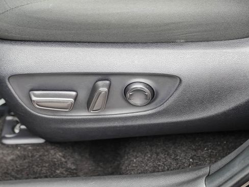 Certified 2025 Toyota RAV4 XLE AWD/4WD image 19
