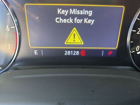 Used 2023 Buick Envision Preferred image 23