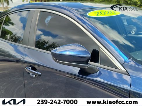 Used 2020 MAZDA MAZDA3 Sedan FWD image 8
