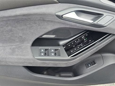 New 2025 Audi S6 e-tron Premium Plus image 27