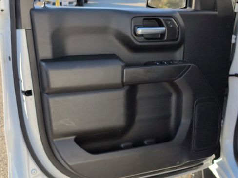 Used 2021 Chevrolet Silverado 1500 Custom image 16