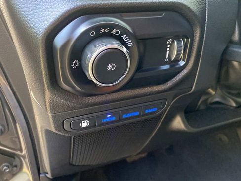 Used 2024 Jeep Wrangler Unlimited w/ Convenience Group image 16