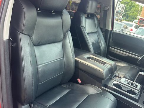 Used 2017 Toyota Tundra Limited w/ Limited Premium Package AWD/4WD image 11
