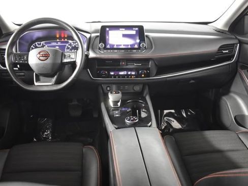 Certified 2025 Nissan Rogue SV AWD/4WD image 27
