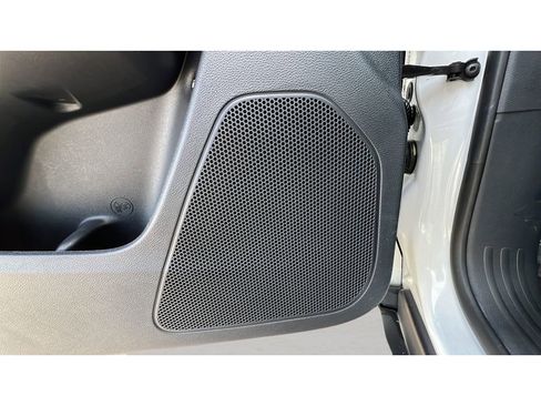 Used 2018 Jeep Cherokee Limited w/ Trailer Tow Group image 27