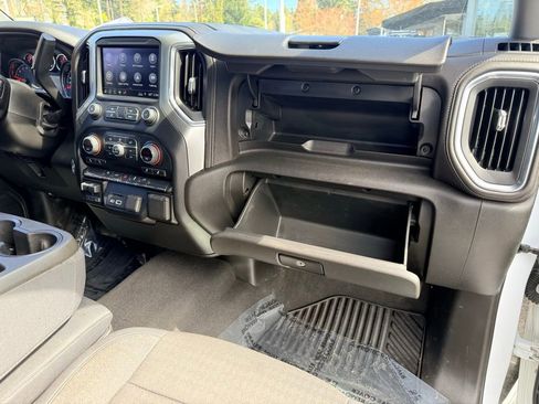 Used 2019 Chevrolet Silverado 1500 LT AWD/4WD image 35