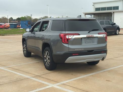 Used 2020 GMC Acadia SLE w/ LPO, Floor Liner Package image 4