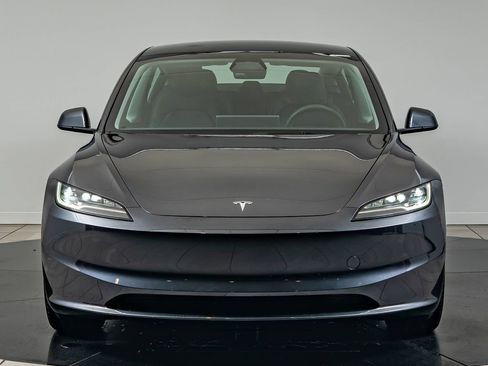 Used 2024 Tesla Model 3 Standard Range RWD image 2