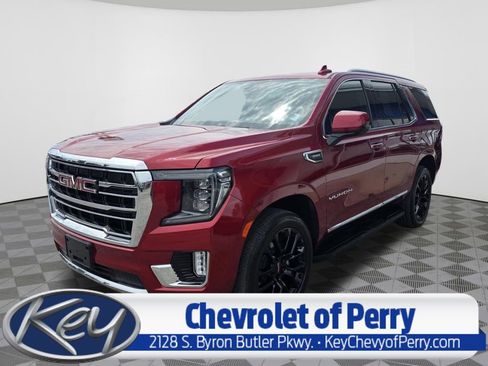 Used 2023 GMC Yukon SLT AWD/4WD image 1