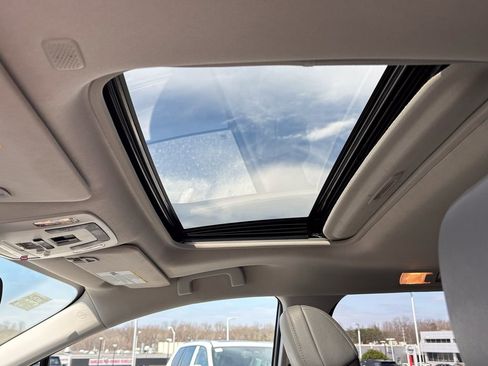 Certified 2023 Toyota Sienna XLE image 16