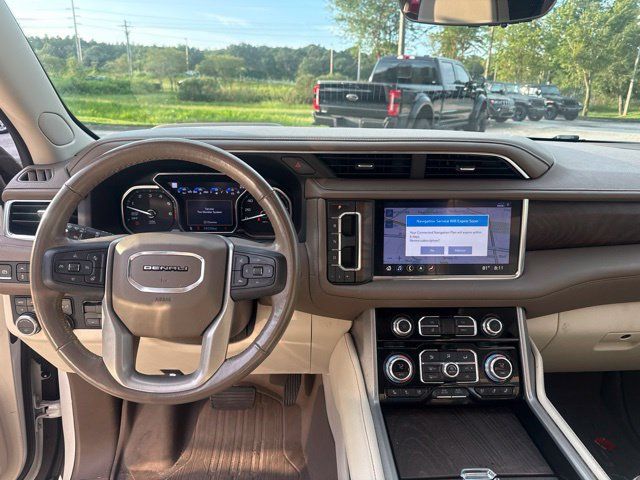 Used 2021 GMC Yukon XL Denali w/ Denali Ultimate Package AWD/4WD image 12