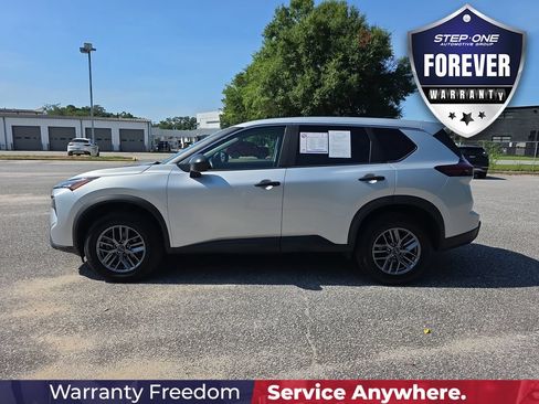 Used 2024 Nissan Rogue S AWD/4WD image 4