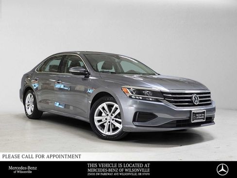Used 2020 Volkswagen Passat 2.0T SE FWD image 1