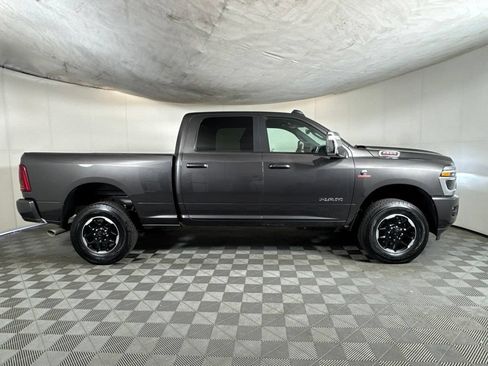 Used 2026 RAM 2500 Laramie AWD/4WD image 8