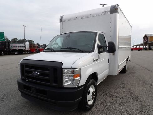 Used 2021 Ford E-350 and Econoline 350 Super Duty image 51