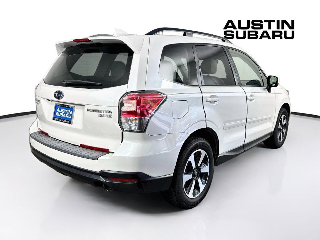 Used 2017 Subaru Forester 2.5i Premium AWD/4WD image 7