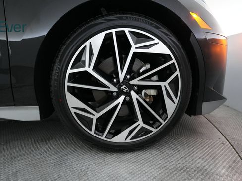 Used 2024 Hyundai Ioniq 6 SEL RWD image 20