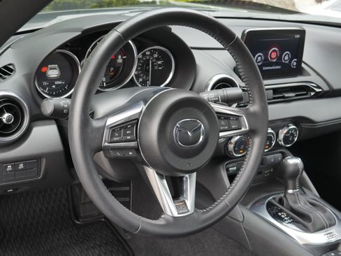 Used 2022 MAZDA MX-5 Miata RF Grand Touring w/ Weather Package RWD image 5