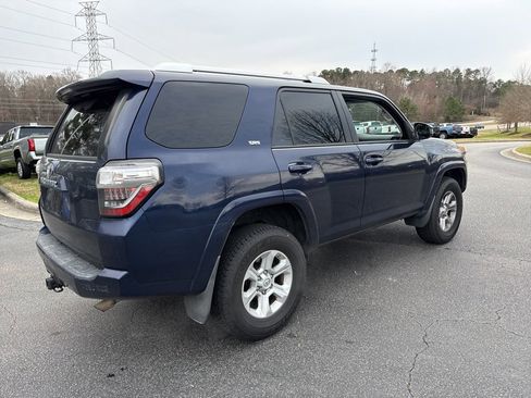 Used 2014 Toyota 4Runner SR5 image 5