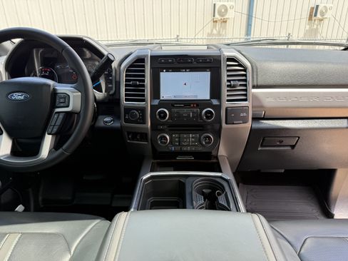 Used 2017 Ford F250 Platinum w/ Platinum Ultimate Package AWD/4WD image 23