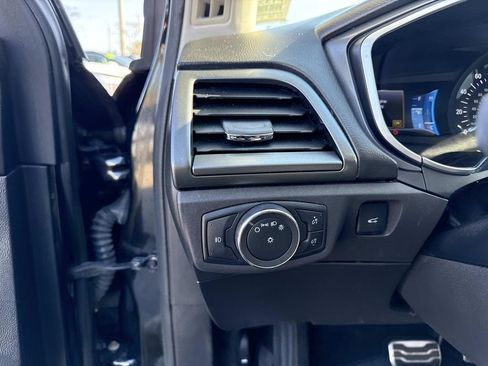 Used 2014 Ford Fusion Titanium image 33