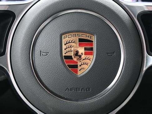 Certified 2020 Porsche Cayenne image 22